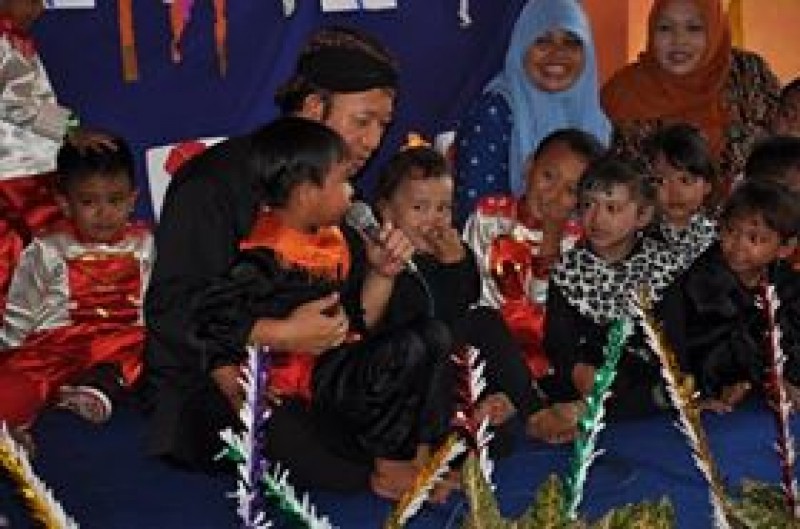  Gedung Taman Pendidikan Anak Usia Dini (PAUD) Ngesti Utami Desa Wlahar Kecamatan Wangon diresmikan