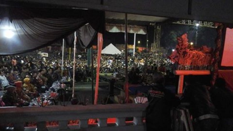 Suasana Pagelaran Gatutkaca Kridha semalam(foto:Ikhsanto)
