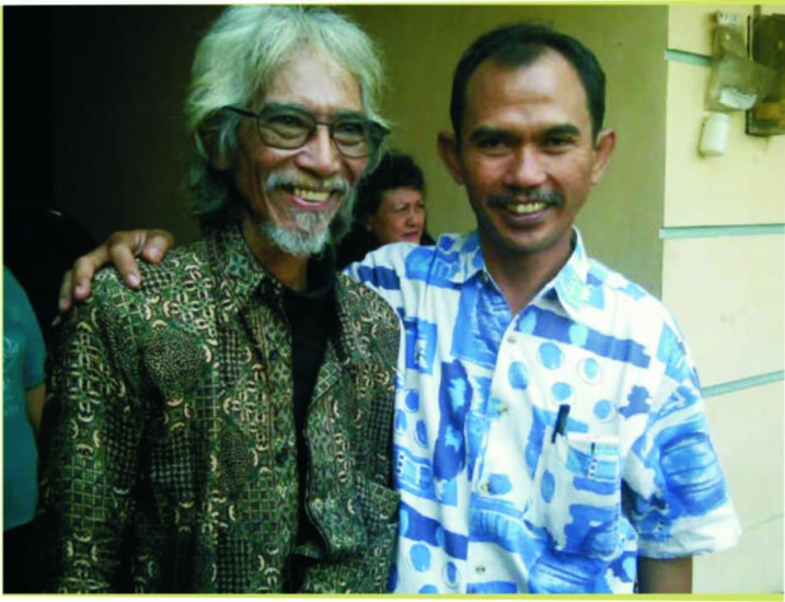 Nanung Astoto (kanan) dan musisi Yok Koeswoyo