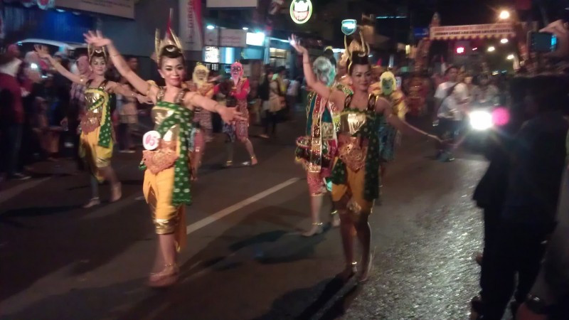 Puluhan Ribu Warga Saksikan Pawai Budaya Purwokerto