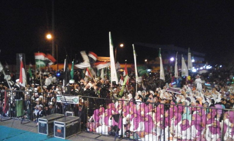 Sejak sore syehker mania memadati GOR SATRIA (Foto Suwondo G)