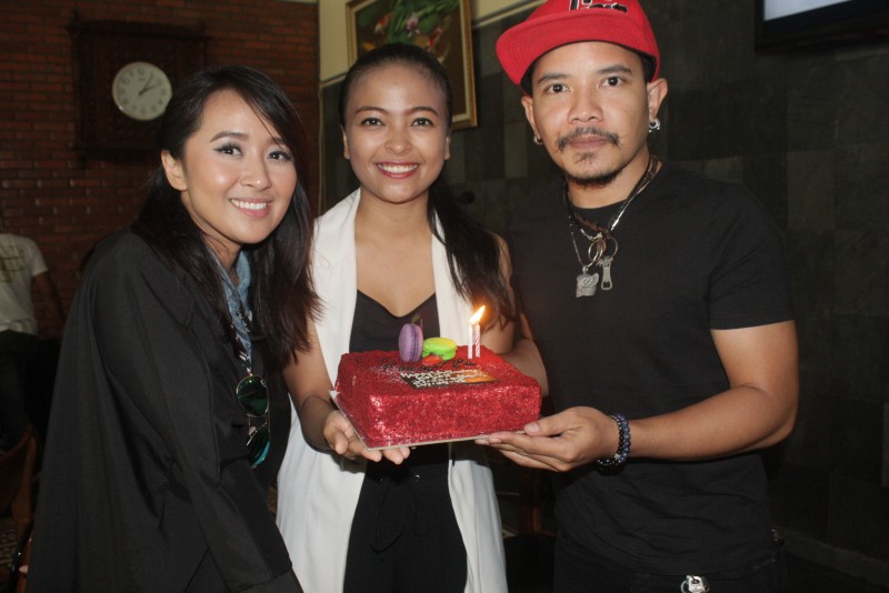 Ulang Tahun, Kotak Gelar Camping