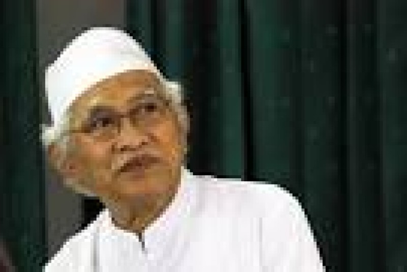 Budayawan Peduli Bahasa dan Sastra: K.H. A. Mustofa Bisri