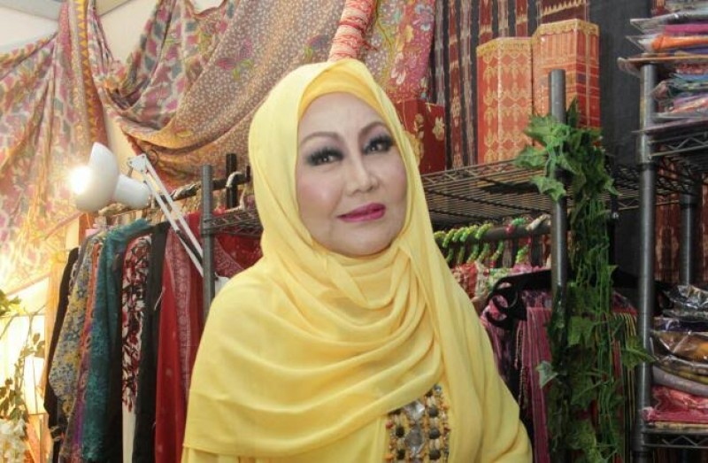 Sejak Remaja Erna Santoso Bisnis Batik
