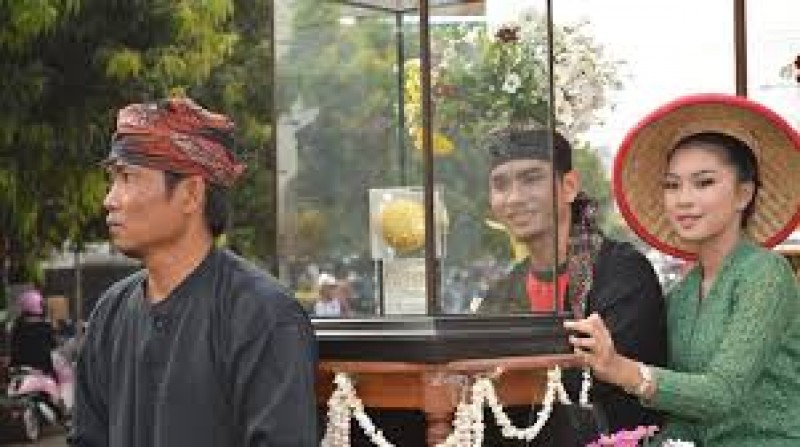 Adipura Dikirab Di Purwokerto Timur Senin