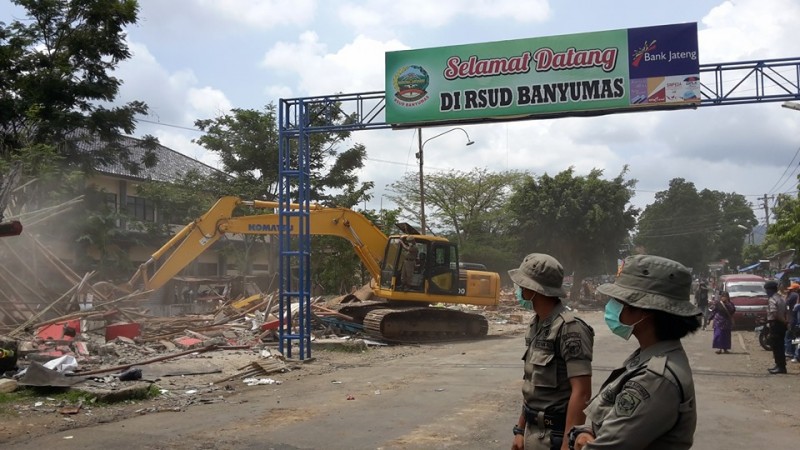 Kios Liar Di Kali Gawe Ditertibkan