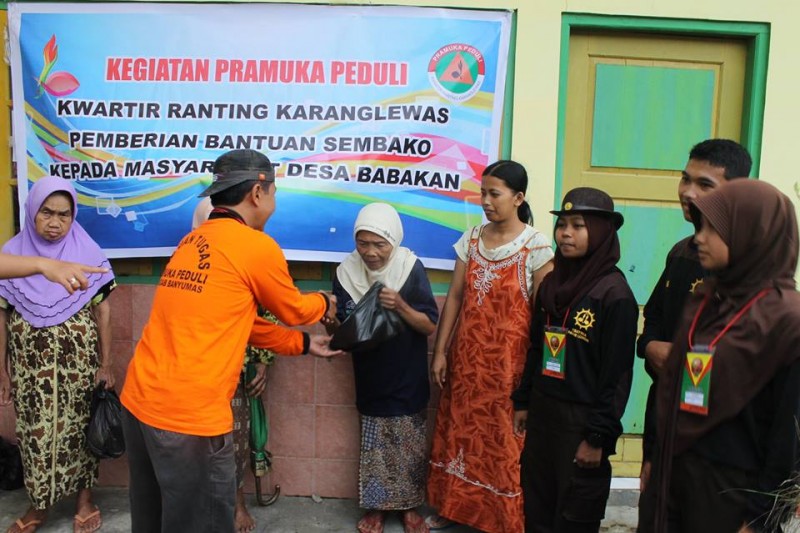 60 Paket Sembako Pramuka