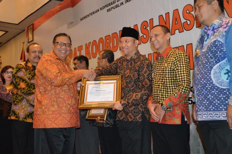  Banyumas Terima Penghargaan UKM