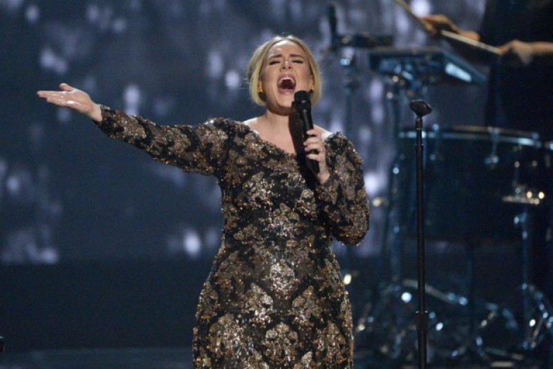 88 Hari  Adele Raih 1 Milyard Viewers di Youtube