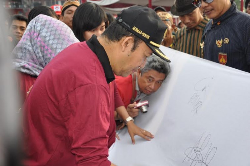 Kirab Onthel Di Purwokerto