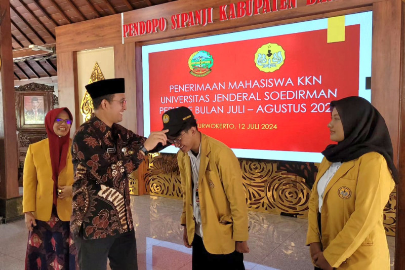 Pj Bupati Banyumas Terima Mahasiswa Program KKN Unsoed