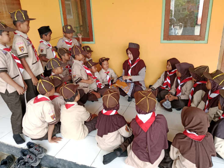 Pangkalan SDN 3 Pasinggangan Menyelenggarakan Perkemahan Sehari