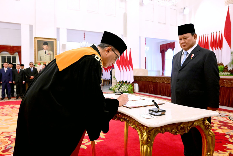 Presiden Prabowo Subianto Saksikan Pengucapan Sumpah Sunarto sebagai Ketua MA