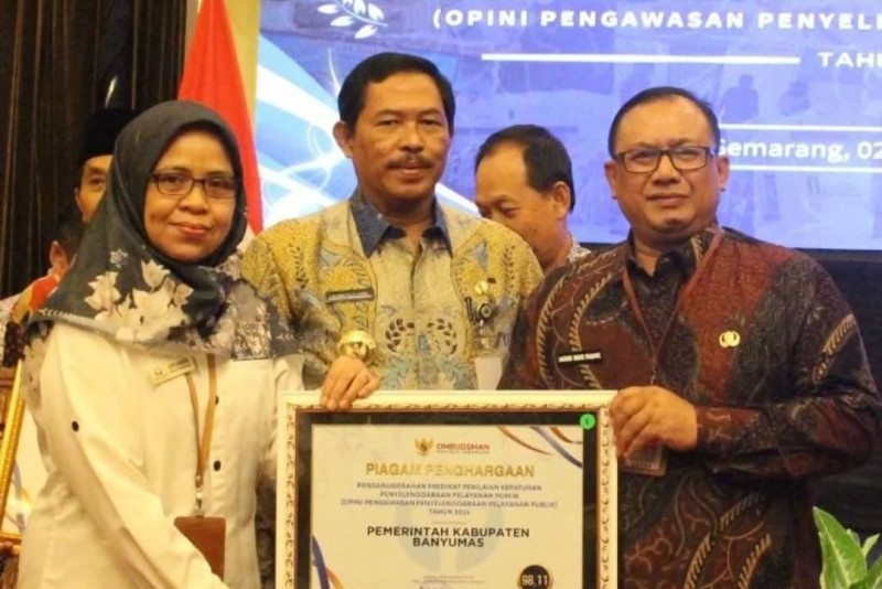 Banyumas Raih Predikat Kualitas Tinggi dalam Pelayanan Publik Hasil Penilaian Kepatuhan Penyelenggaraan Pelayanan Publik Pemerintah Daerah Tahun 2024 untuk Kabupaten Banyumas naik dengan status opini kualitas tertinggi