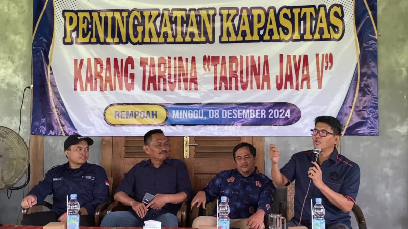 Ketua Karang Taruna Banyumas Juli Krisdianto Memotivasi Karang Taruna Rempoah