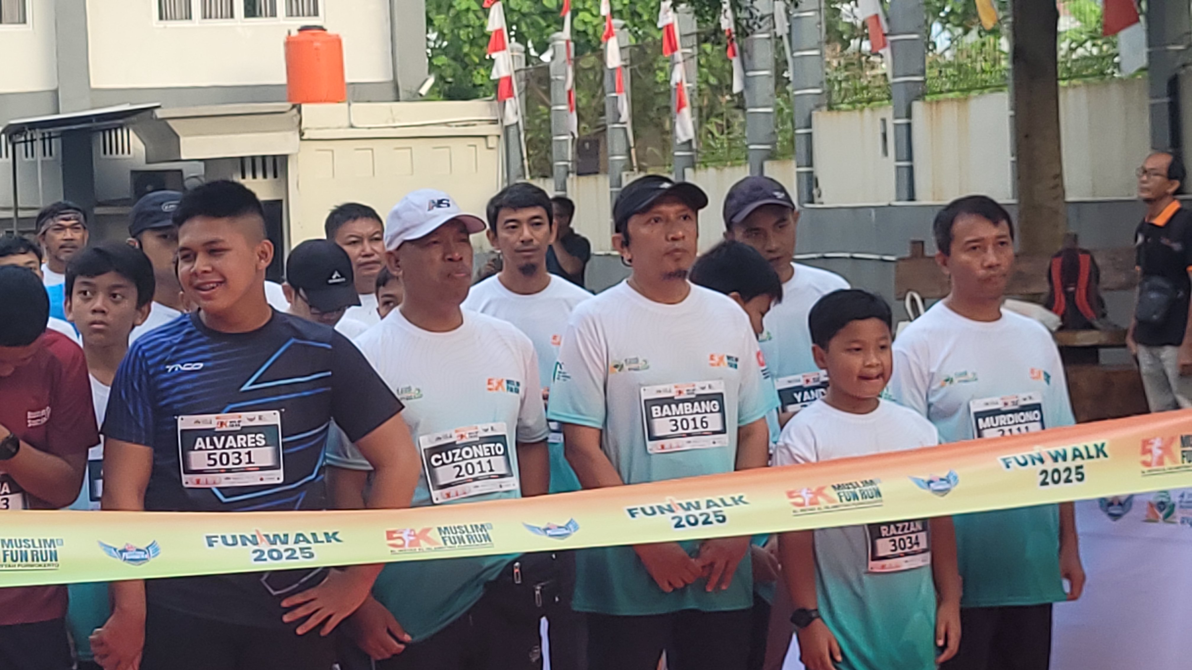 Peserta Muslim Fun Run, bersiap di Garis Start sebelum memulai berlari sejauh 5 km, Minggu (7/9/2025) pagi  