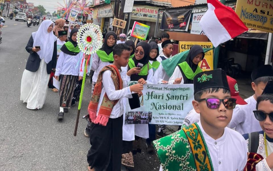 TK Masitoh dan SD Master NU Sokaraja Peringati Hari Santri Nasional 2025
