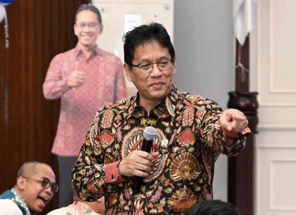 Menkeu Purbaya: Sanksi Tegas Pelaku Impor Pakaian Bekas