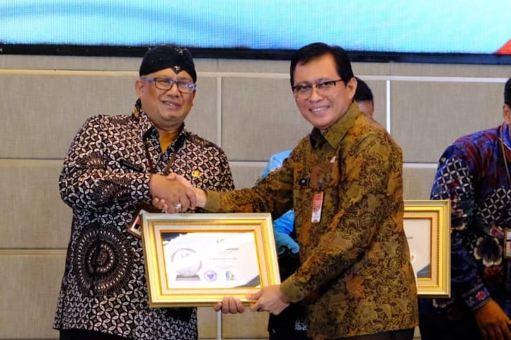 Sekda Banyumas Agus Nur Hadie Raih Penghargaan ADLG Award 2025