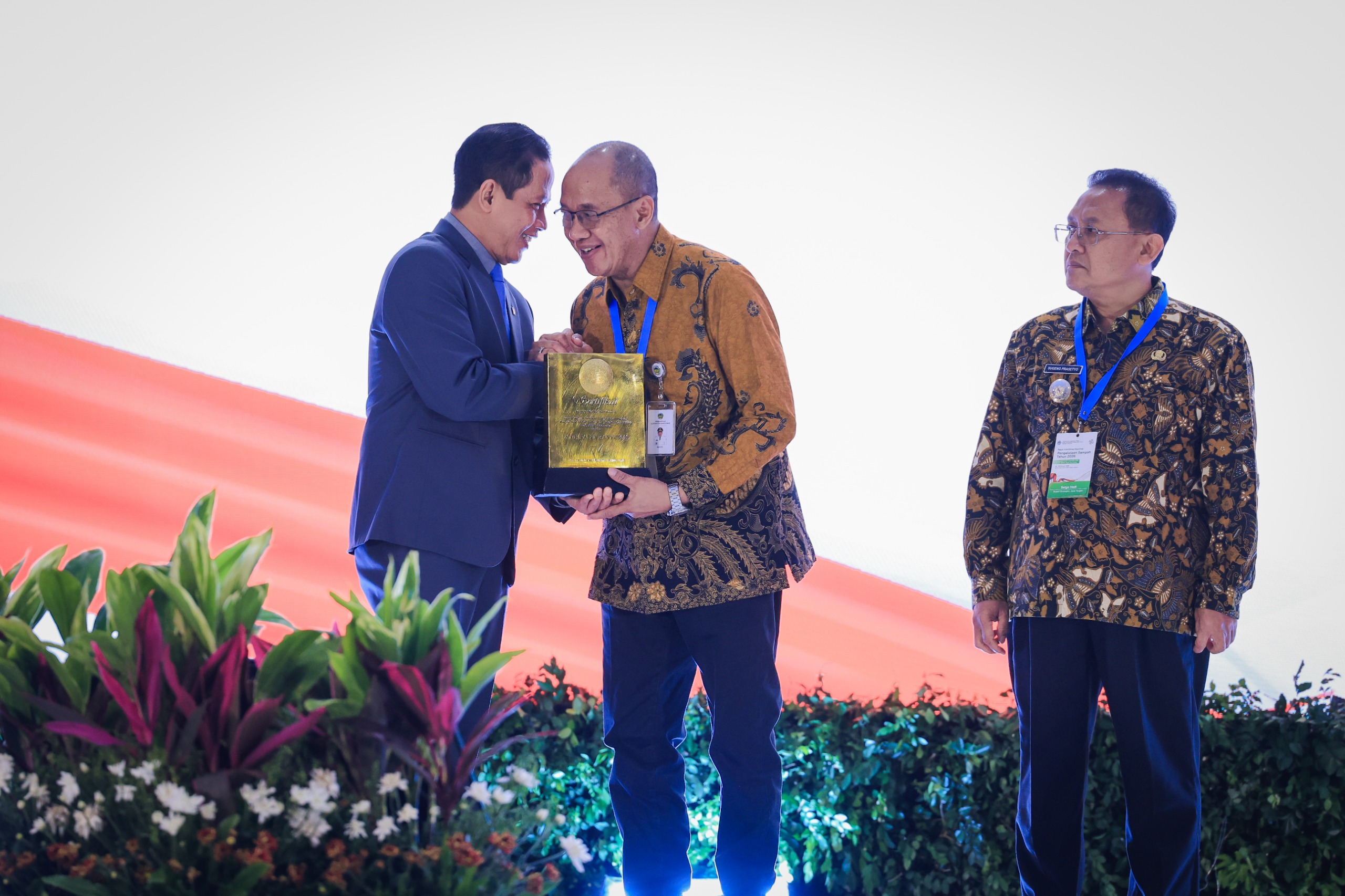 Banyumas Raih Sertifikat Menuju Kabupaten Bersih Secara Nasional Tahun 2026