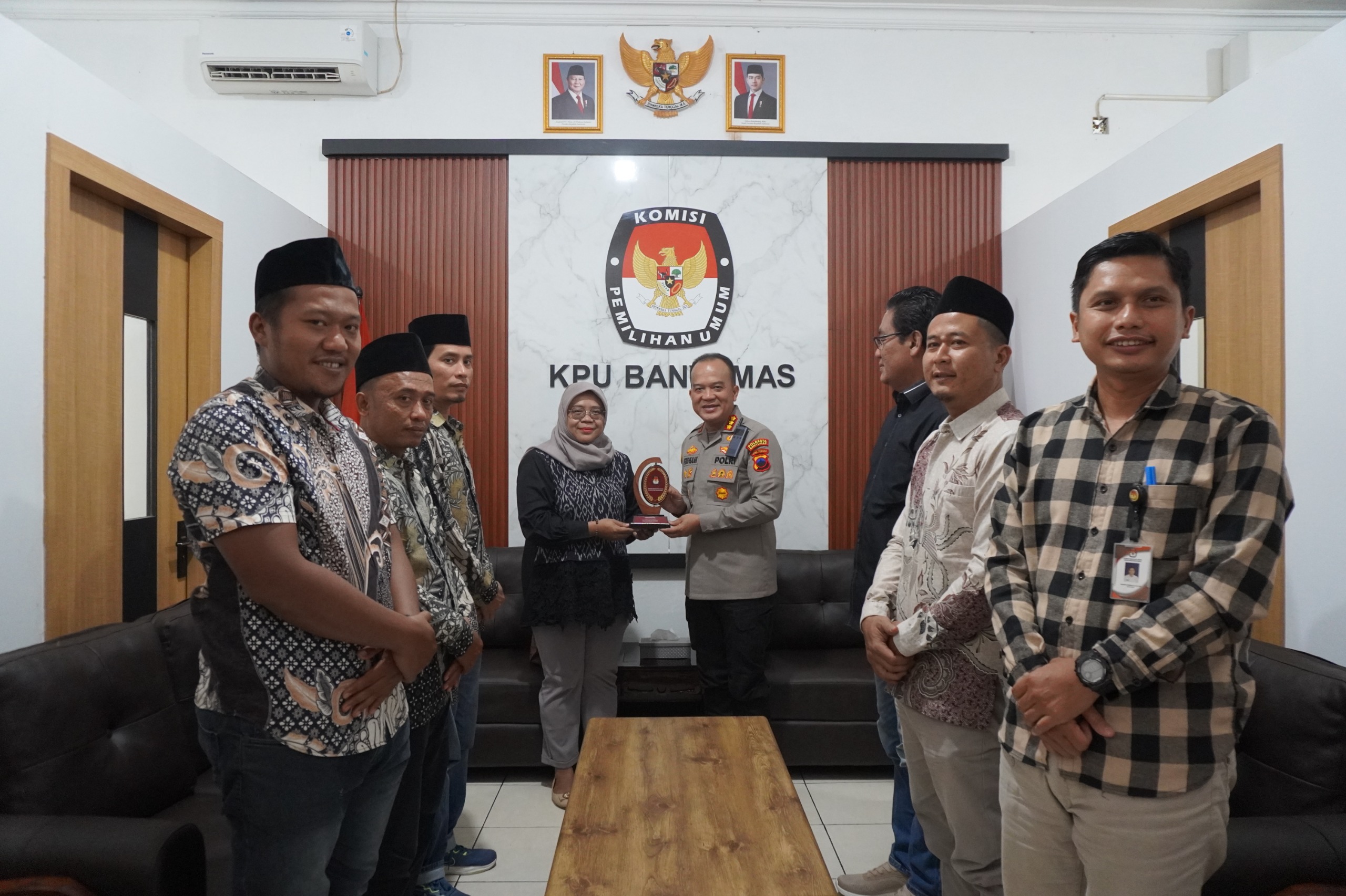 KPU Banyumas Terima Kunjungan Kapolresta Banyumas, Perkuat Sinergi Kelembagaan