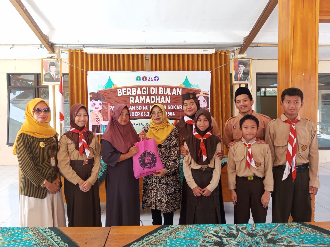 Ratusan Pramuka SD NU Master Sokaraja Berbagi di Bulan Ramadhan