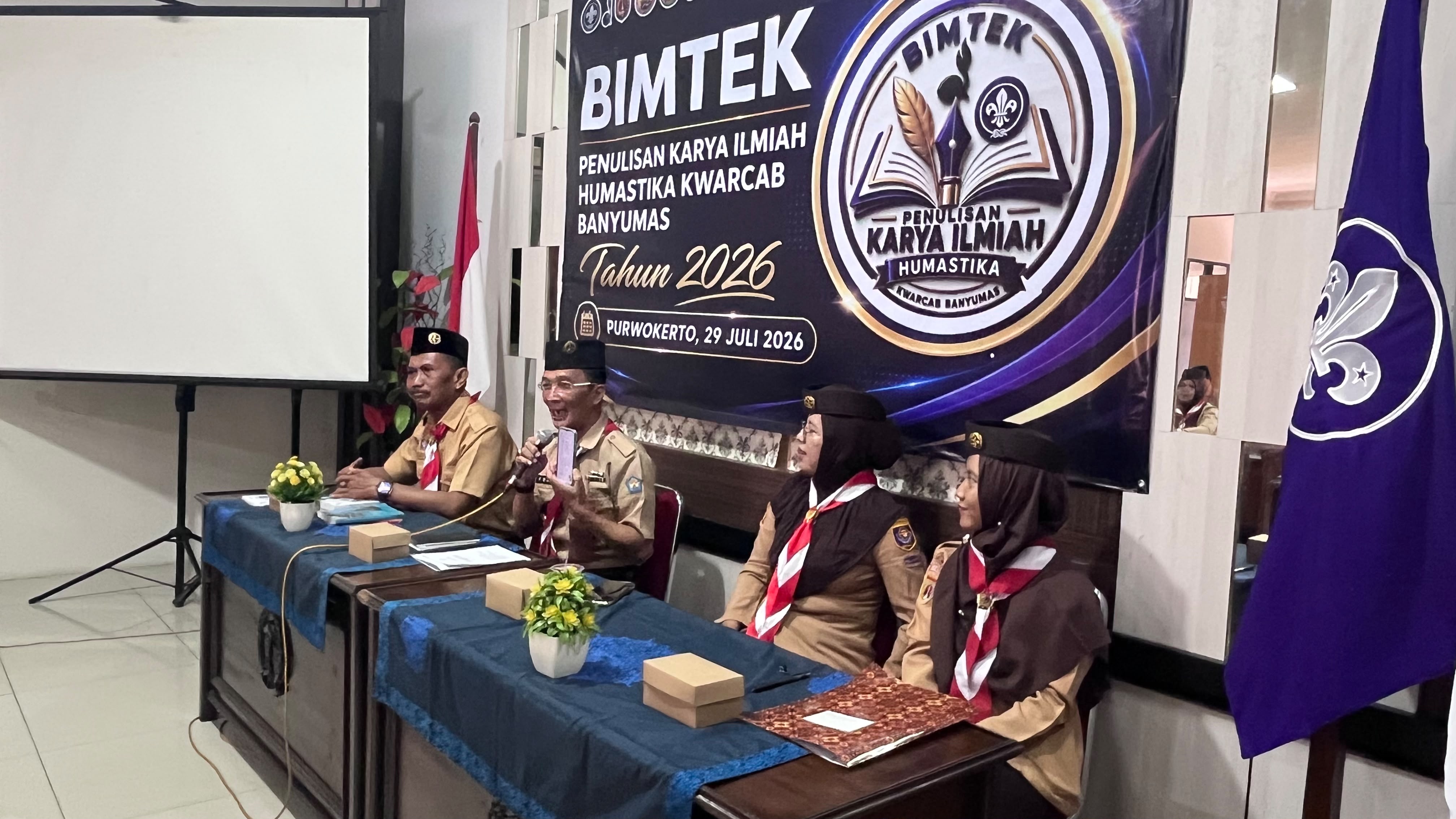 Kwarcab Banyumas Gelar Bimtek Penulisan Ilmiah bagi Pembina Pramuka