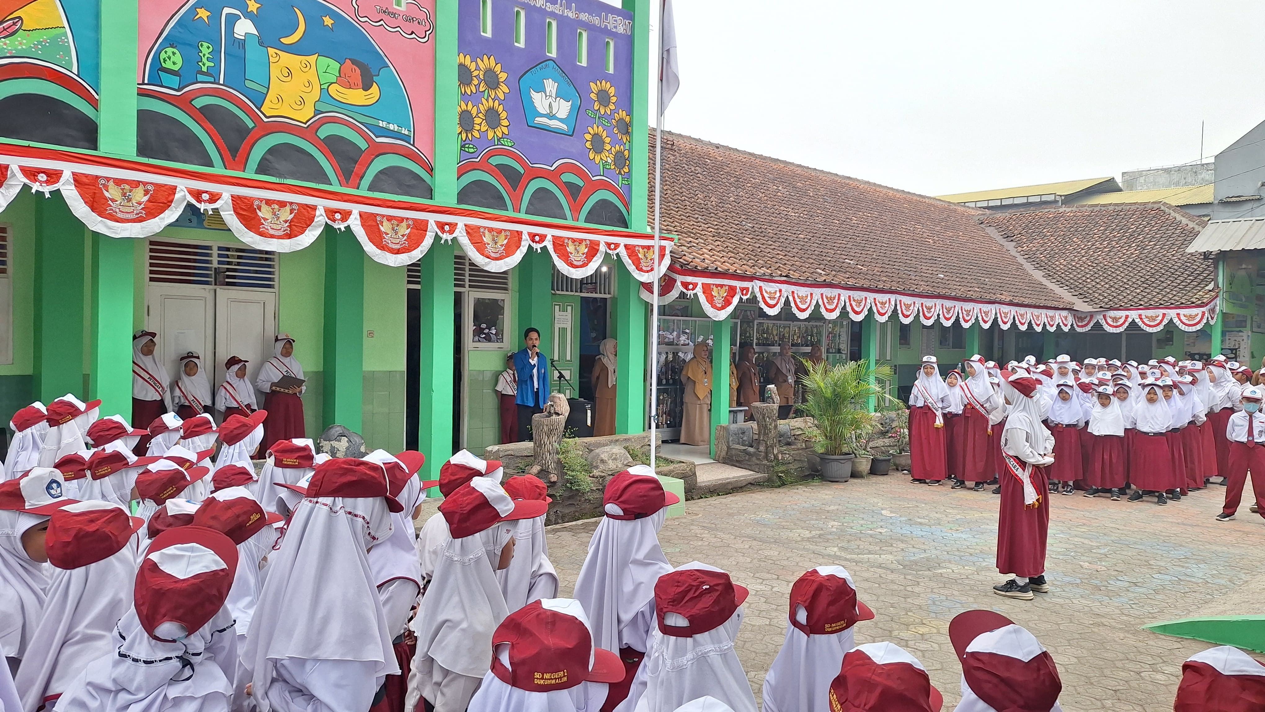Upacara Bendera SD Negeri Dukuhwaluh 2, Tananamkan Disiplin dan Nasionalisme Sejak Dini